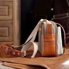  Cách chọn túi đeo chéo nữ phù hợp phong cách