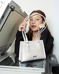 Mua túi xách nữ da thật ở Hà Nội uy tín, giá tốt